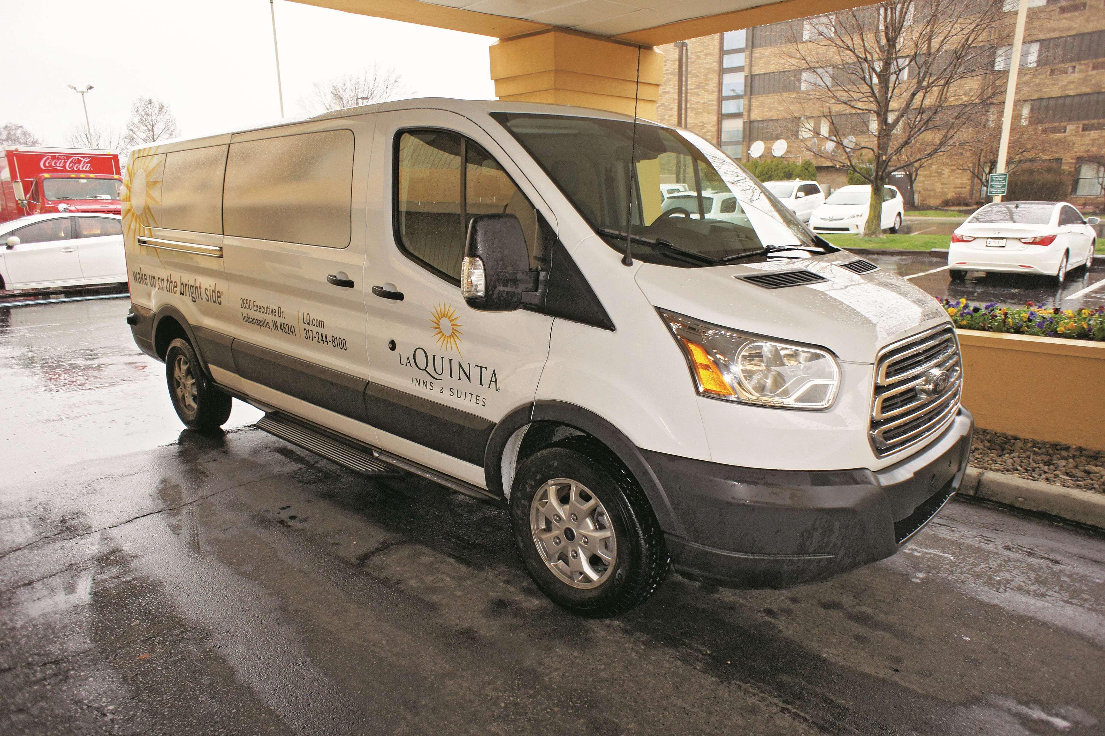 La Quinta Inn By Wyndham Indianapolis Airport Executive Dr Buitenkant foto