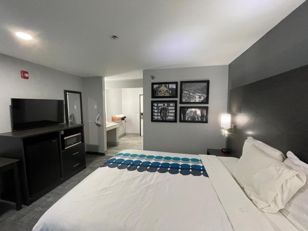 La Quinta Inn By Wyndham Indianapolis Airport Executive Dr Buitenkant foto