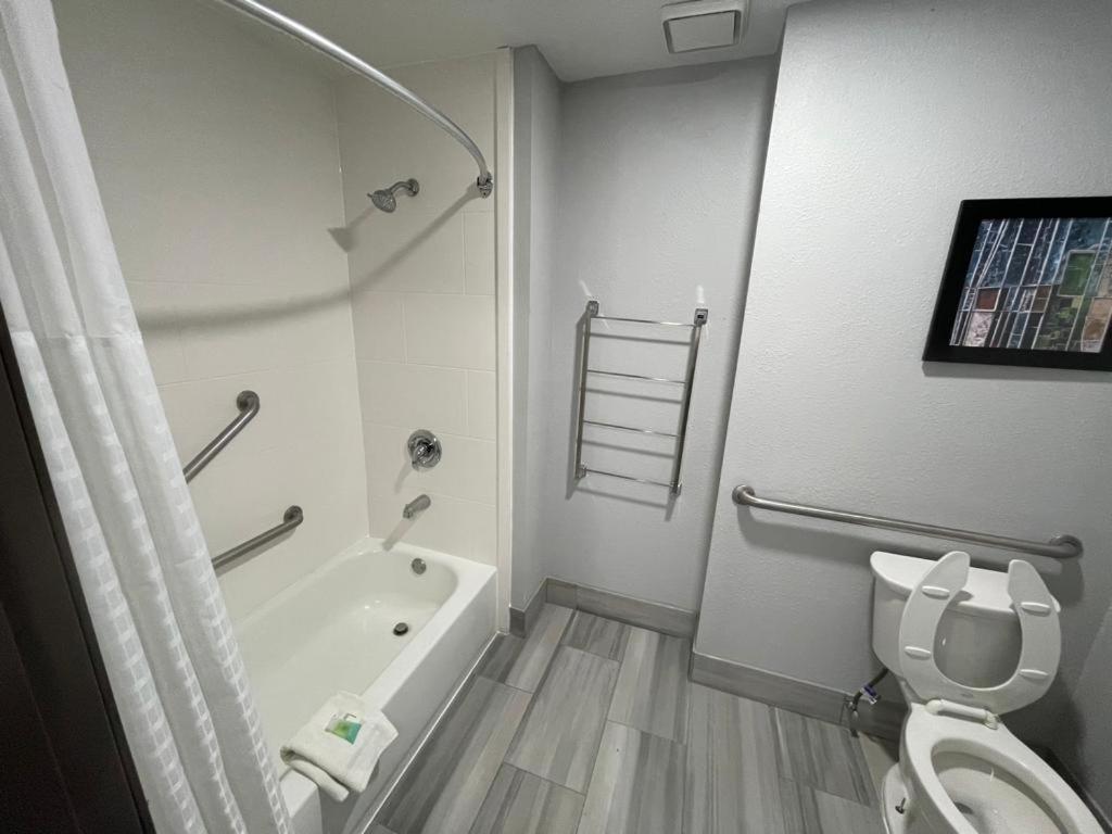 La Quinta Inn By Wyndham Indianapolis Airport Executive Dr Buitenkant foto