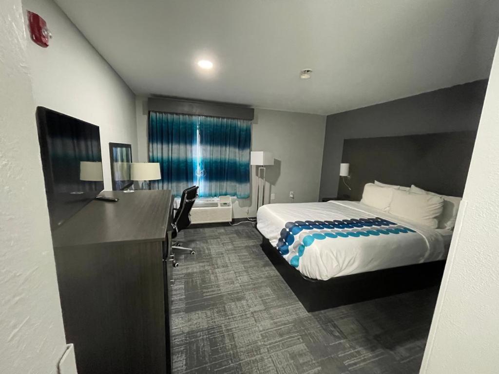 La Quinta Inn By Wyndham Indianapolis Airport Executive Dr Buitenkant foto