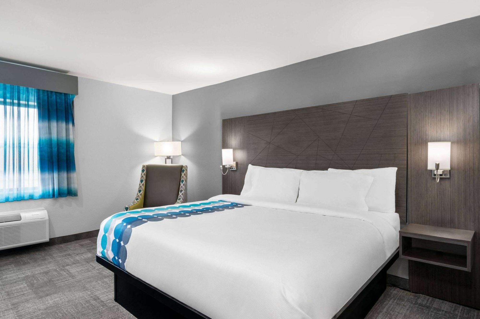 La Quinta Inn By Wyndham Indianapolis Airport Executive Dr Buitenkant foto