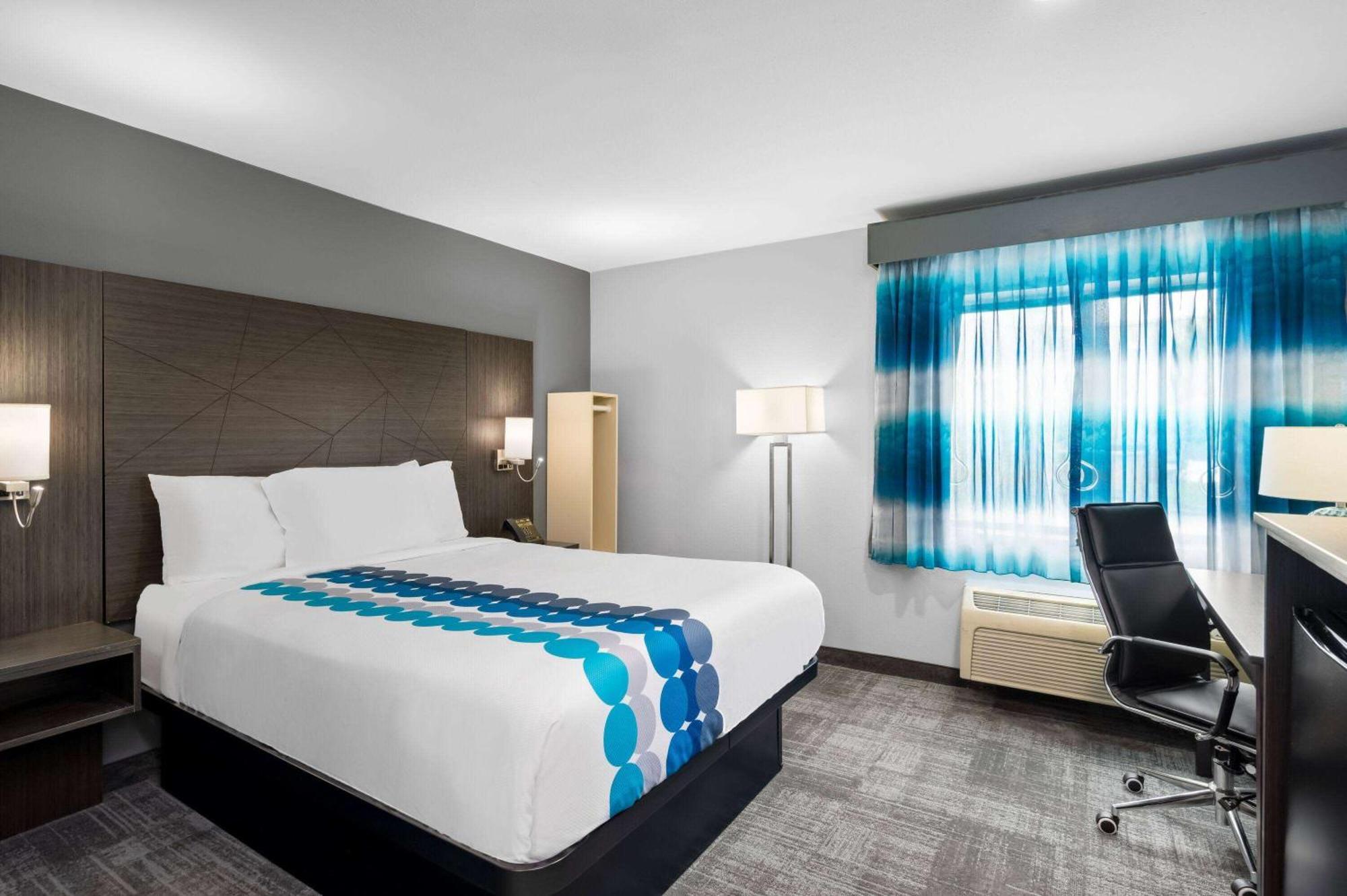 La Quinta Inn By Wyndham Indianapolis Airport Executive Dr Buitenkant foto