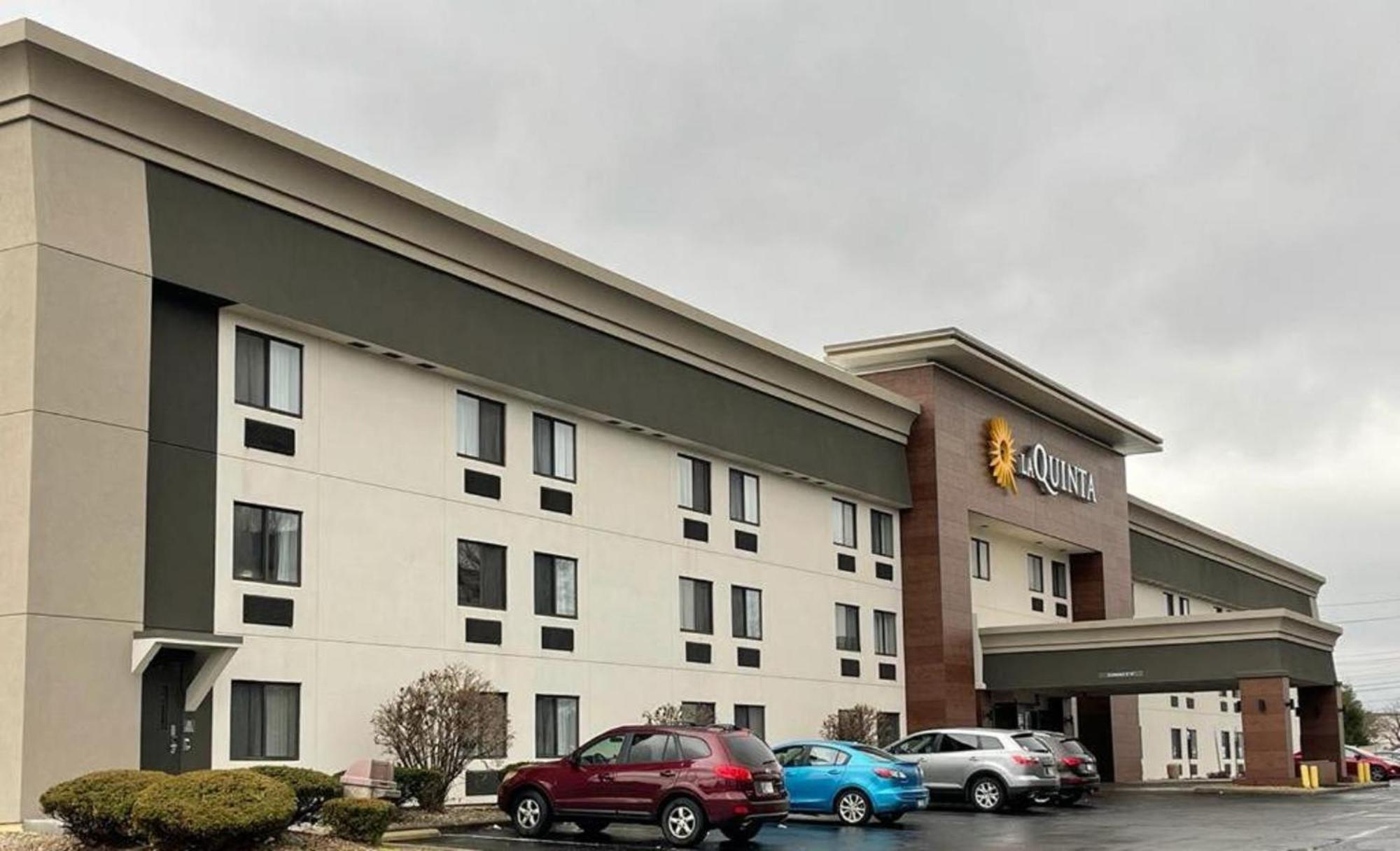 La Quinta Inn By Wyndham Indianapolis Airport Executive Dr Buitenkant foto
