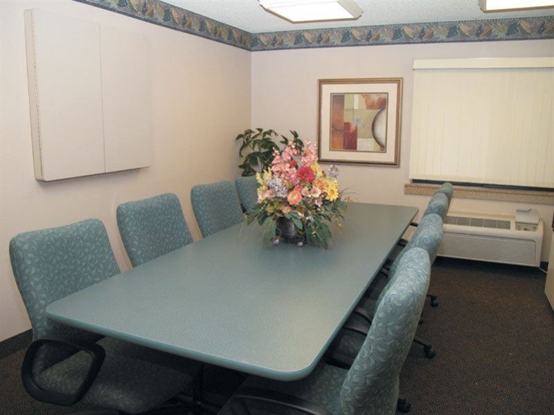 La Quinta Inn By Wyndham Indianapolis Airport Executive Dr Buitenkant foto